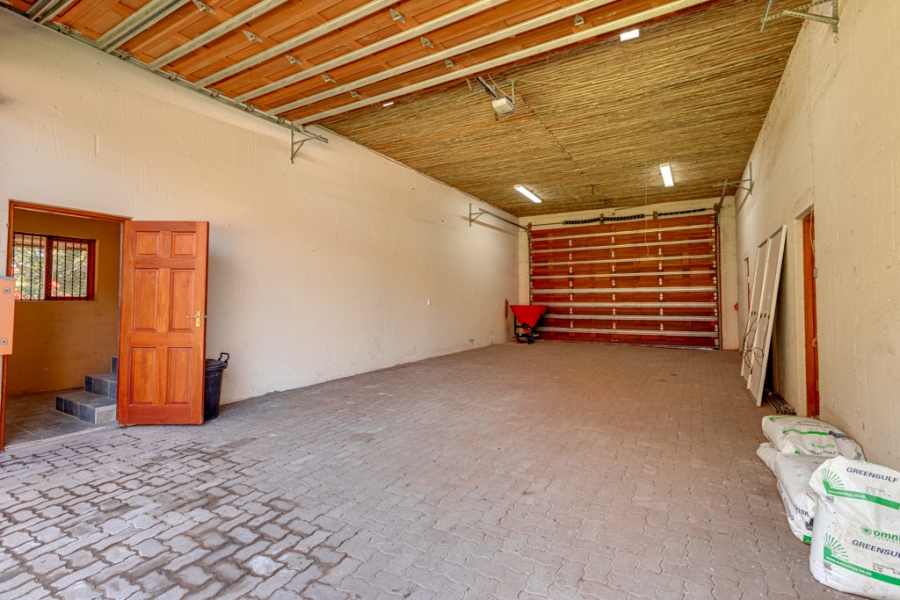 5 Bedroom Property for Sale in Luciana Country Estate Free State